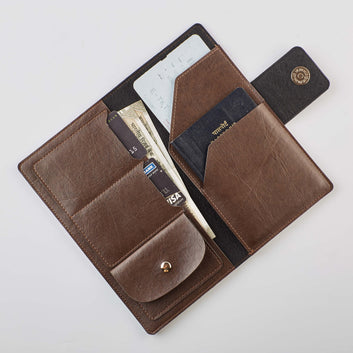 PERSONALISED TRAVEL WALLET - BROWN