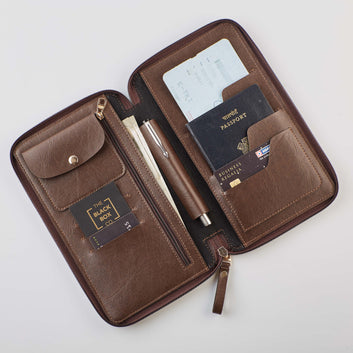 PERSONALISED ZIPPERED TRAVEL CASE - BROWN