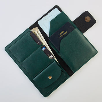 PERSONALISED TRAVEL WALLET - GREEN